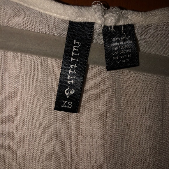 Full Tilt 3-Quarter Sleeve Distressed Top - Picture 3 of 4